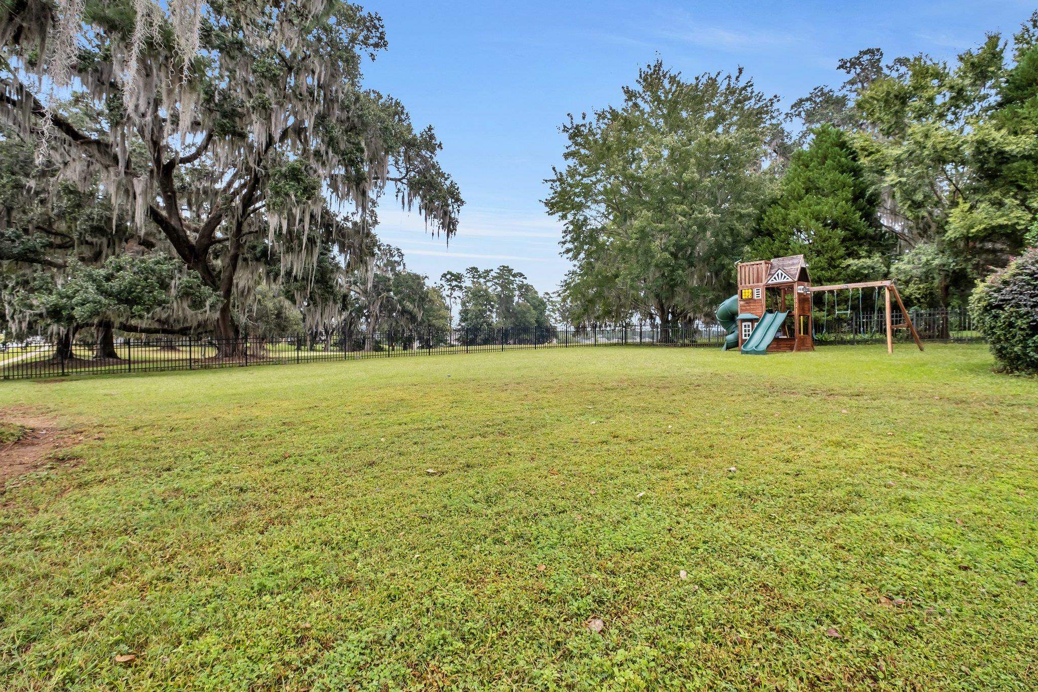 2500 Twain Drive,TALLAHASSEE,Florida 32311,3 Bedrooms Bedrooms,2 BathroomsBathrooms,Detached single family,2500 Twain Drive,364688