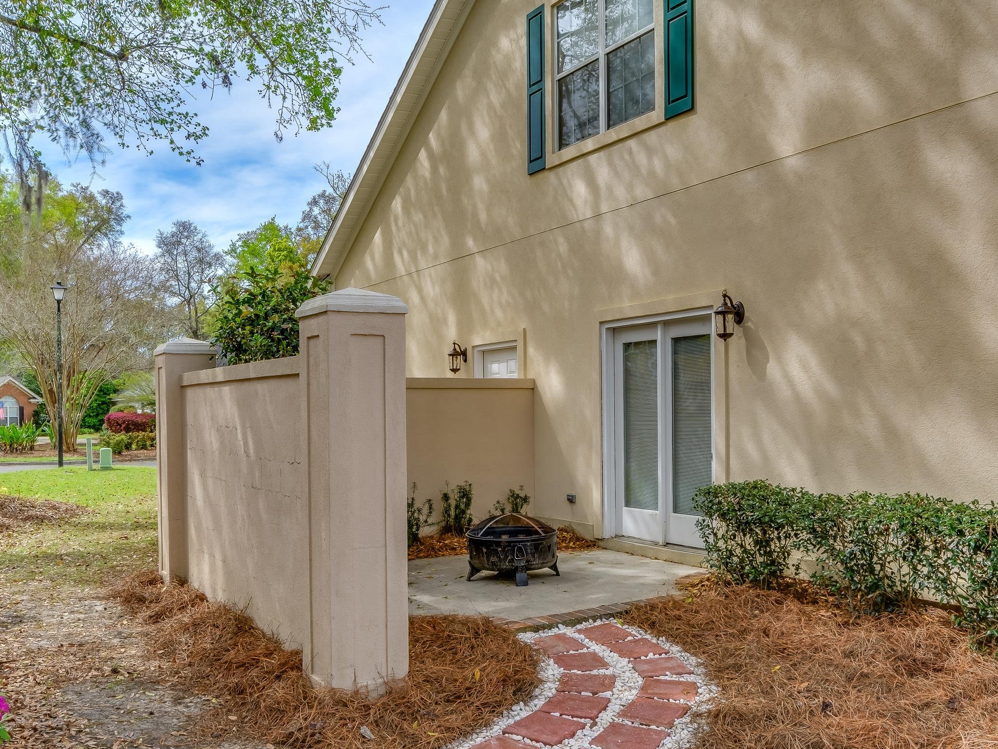 916 Hillcrest Court,TALLAHASSEE,Florida 32308-5060,4 Bedrooms Bedrooms,2 BathroomsBathrooms,Detached single family,916 Hillcrest Court,370219