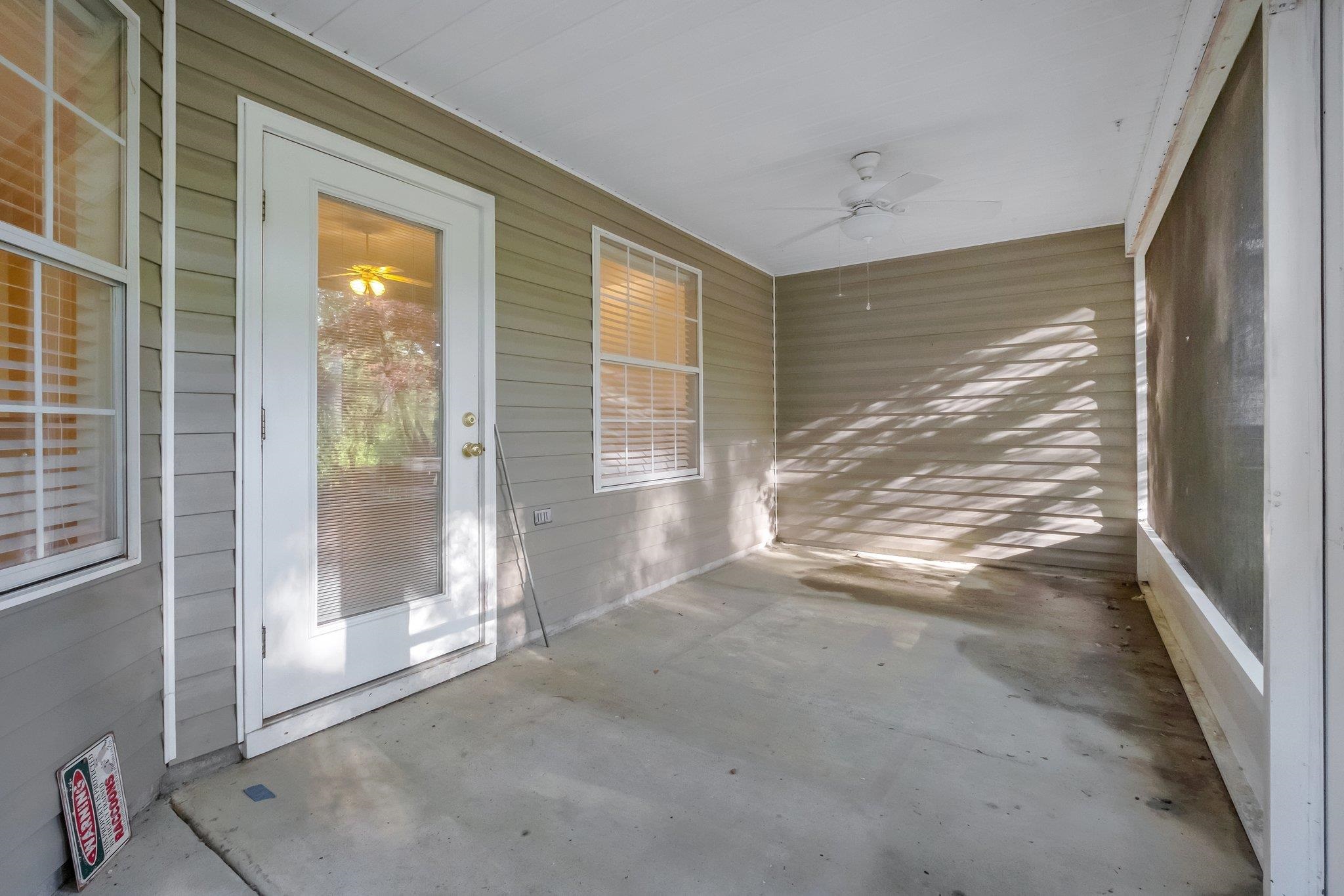 1043 Park View Drive,TALLAHASSEE,Florida 32311,3 Bedrooms Bedrooms,2 BathroomsBathrooms,Detached single family,1043 Park View Drive,370305