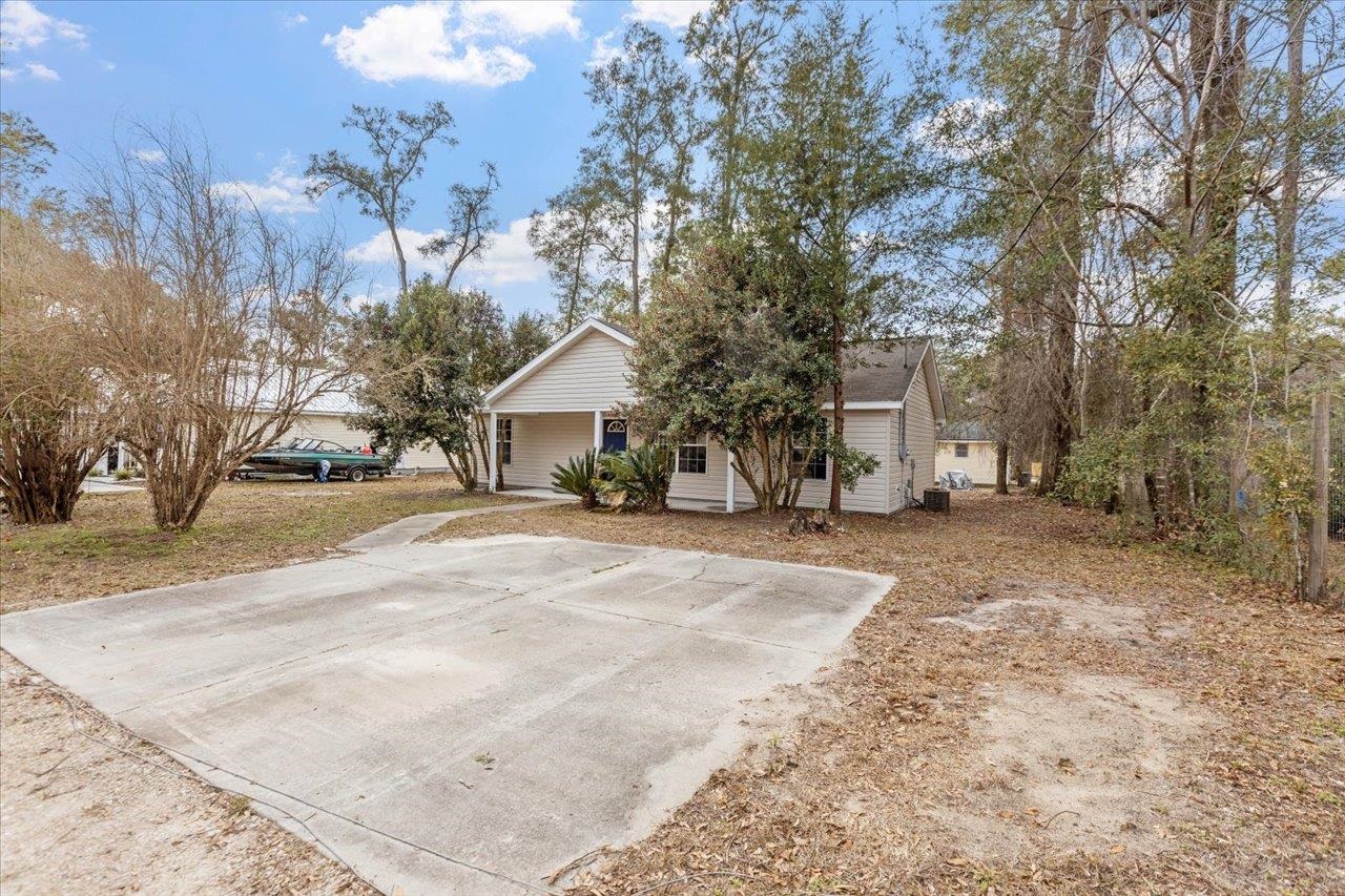 56 CHICKAT Trail,CRAWFORDVILLE,Florida 32327,3 Bedrooms Bedrooms,2 BathroomsBathrooms,Detached single family,56 CHICKAT Trail,370315